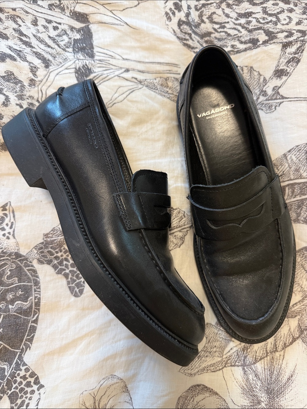 Vagabond Black Leather lug sole Penny Loafers